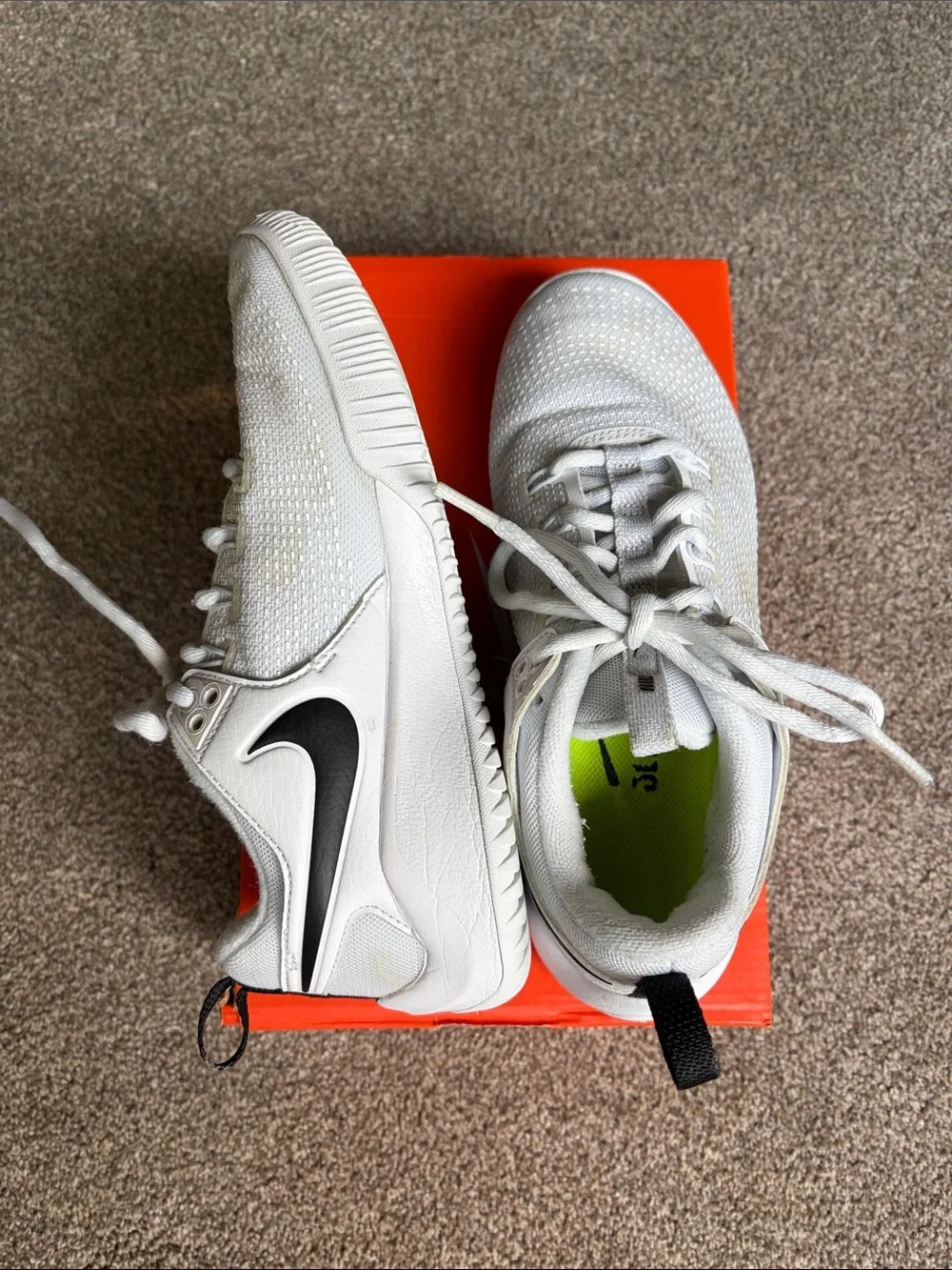 Nike Women’s White and Black Lightweight Mesh Sneakers